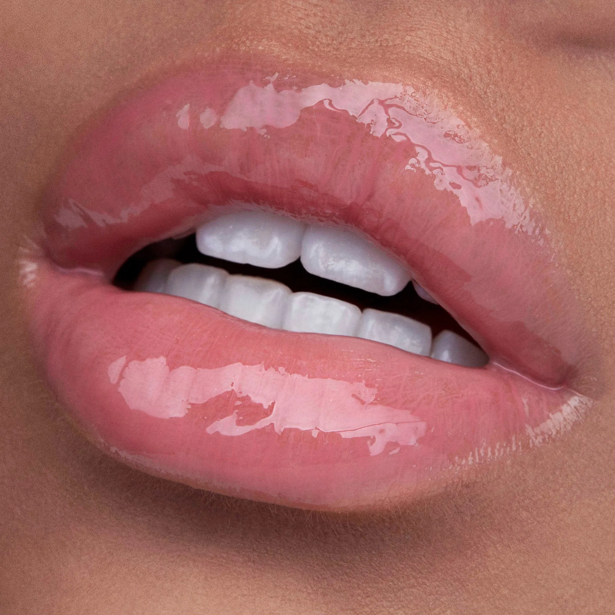 Plumping Lip Glaze